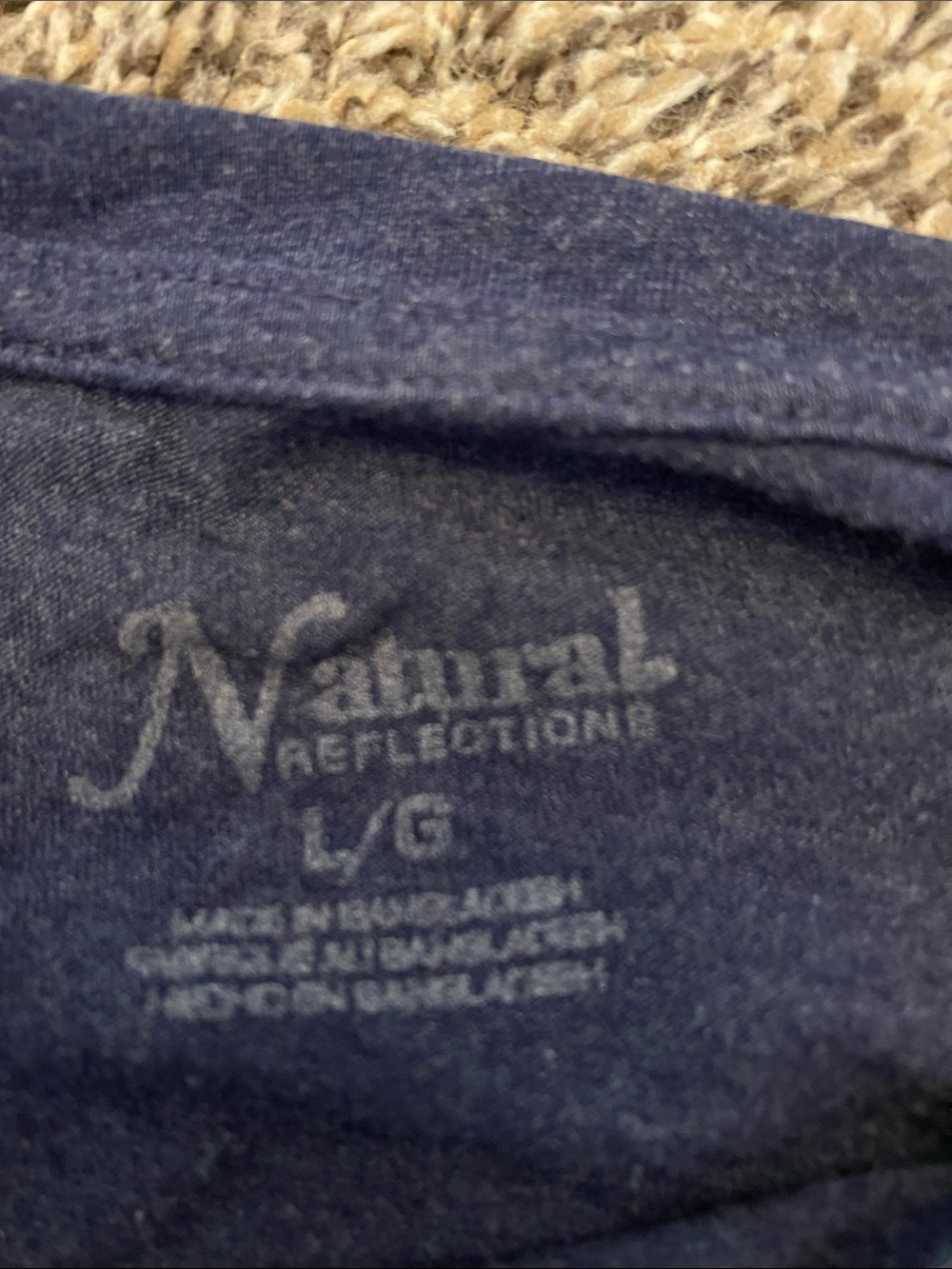 Solid tee - Picture 2 of 3